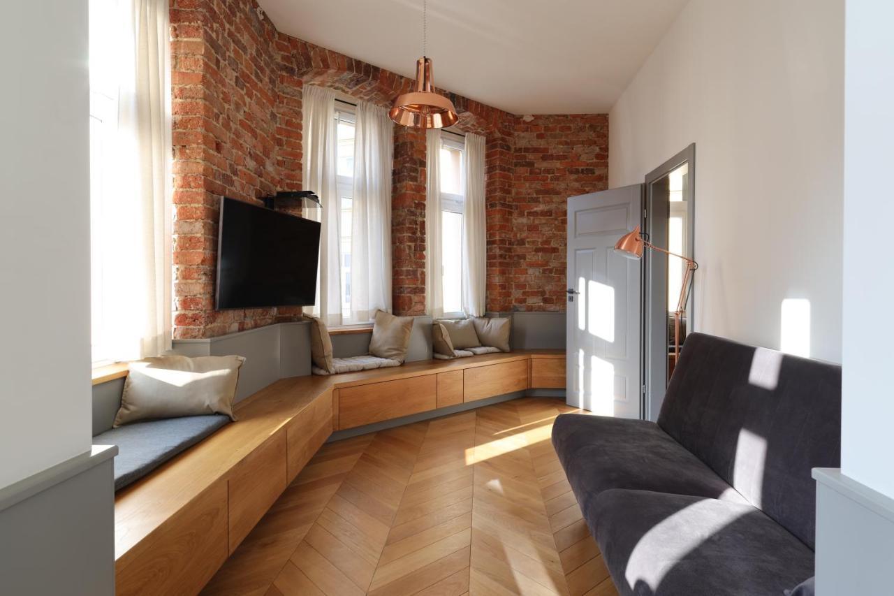 Central Apartamenty Еленя-Гура Экстерьер фото