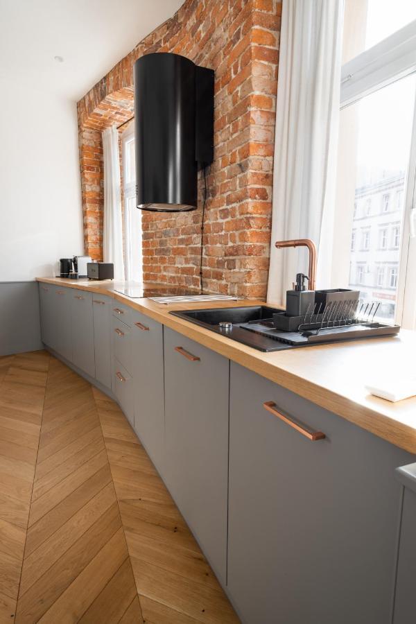 Central Apartamenty Еленя-Гура Экстерьер фото